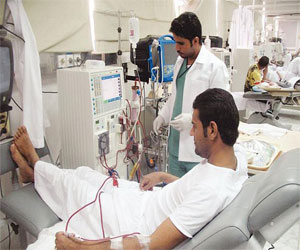   مصر اليوم - الأمير مقرن يدشن الأربعاء مشروع رعاية مرضى الكلى