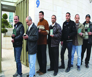   مصر اليوم - وفاة مُسن بأزمة قلبيّة أثناء الإدلاء بصوته في الاستفتاء