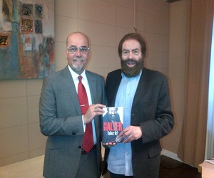   مصر اليوم - سفير البحرين في باريس يستقبل الكاتب والناشط الفرنسي مارك هالتر