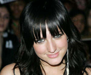 مصر اليوم - النجمة الأميركية آشلي سيمبسون تستعد للزواج من إيفان روس