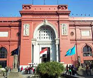   مصر اليوم - وزير الآثار يتفقد تأمين المتحف المصريّ بعد تهديد الإخوان باقتحامه