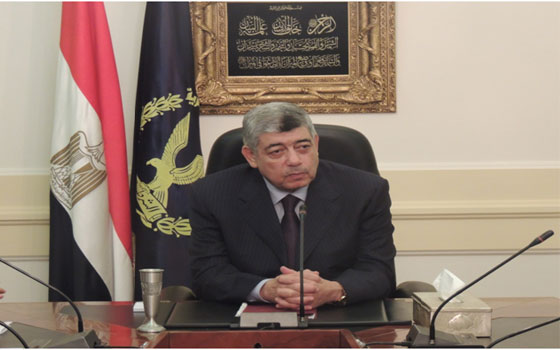   مصر اليوم - وزير الدَّاخليَّة يكشف عن خليَّة إرهابيّة خطّطت لتعطيل الاستفتاء