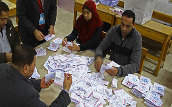   مصر اليوم - ننشر بالأرقام نتائج الاستفتاء على الدستور في المحافظات كلها