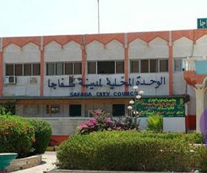   مصر اليوم - قيادات الجيش المصري تتفقد لجان الاستفتاء في سفاجا