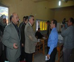 مصر اليوم - محافظ سوهاج يتفقَّد لجان الاستفتاء على الدُّستور