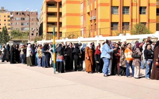   مصر اليوم - نسبة التصويت على الاستفتاء بلغت 28 % في اليوم الأول