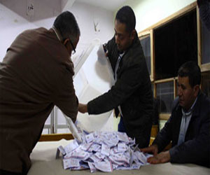 مصر اليوم - قرية بيت داود تصوِّت لصالح الدّستور بـ 7500 صوت مقابل 10 رافضين له