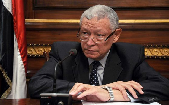   مصر اليوم - مستشار الرّئيس يؤكّد أنّ منصور يدرس إجراء الانتخابات الرّئاسيّة أولاً