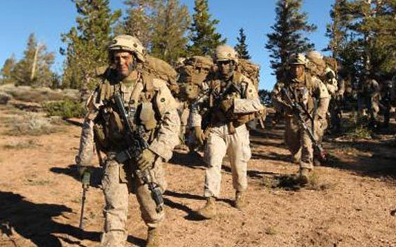   مصر اليوم - البنتاغون الأميركي يُحقق في صور لجنود الـمارينز يحرقون جثثًا لعراقيين