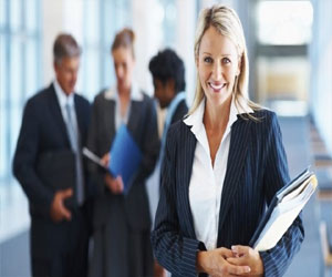   مصر اليوم - 26 % نسبة تواجد المرأة على قمة العمل الإداري والتنفيذي في إيطاليا