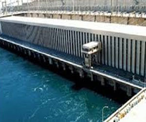   مصر اليوم - ثبات منسوب مياه النيل أمام السد العالي