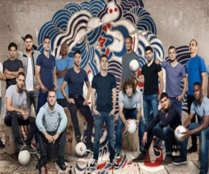   مصر اليوم - محمد صلاح مع ميسي في إعلانات شركة مياه غازيّة