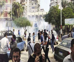   مصر اليوم - اشتباكات عنيفة بين الشرطة والإخوان في القاهرة