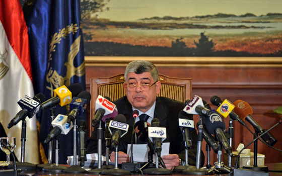   مصر اليوم - وزير الدّاخليّة يؤكّد ثقته في ثورة 25 يناير وتفويت الفرصة على الإخوان