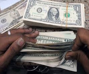   مصر اليوم - الدولار يسجل 699 قرشًا في السوق المصرية