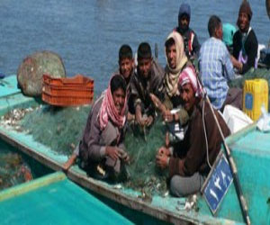   مصر اليوم - السفارة المصرية في ليبيا تتمكن من الإفراج عن 13 صياداً