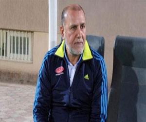   مصر اليوم - الرّائد السّعوديّ يجهِّز مدرِّبًا بديلًا بعد تلويح الجزائريّ بن زكري بالرّحيل