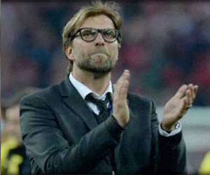   مصر اليوم - كلوب يسعى لتطوير مستوى دورتموند رغم التحديات