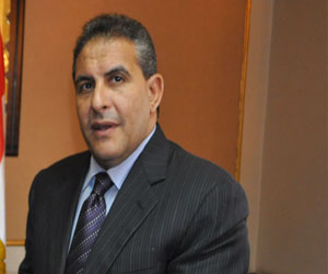   مصر اليوم - رئيس الوزراء يوقف قرار طاهر أبوزيد بحل مجلس إدارة الأهلي