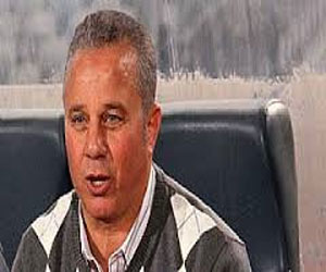   مصر اليوم - شوقي غريب وأحمد حسن يحضران مباراة الإسماعيلي والمصري بالدوري