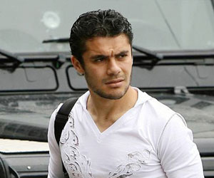   مصر اليوم - اتحاد الكرة المصريّ يسعى لحلِّ أزمة إعلانات الصقر