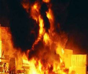   مصر اليوم - السيطرة على حريق بـكشك خشبي داخل ميناء السد العالي في أسوان