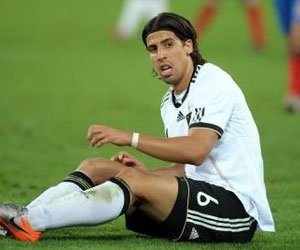   مصر اليوم - لوف: متفائل بإمكانية لحاق خضيرة بالمونديال