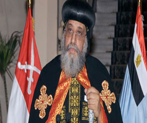   مصر اليوم - البابا تواضروس يزور والدته بالعناية المركزة في الإسكندرية في سرية تامة