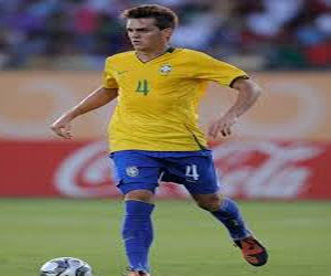   مصر اليوم - ميلان يدرس التقدم بعرض لضم تولوى مدافع ساو باولو البرازيلى