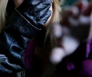   مصر اليوم - فتاة تتهم أقاربها بخطفها لإجبارها على ترك منزلها