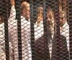   مصر اليوم - المحامي المنتدب للدفاع عن مرسي: سألتقي به يوم المحاكمة