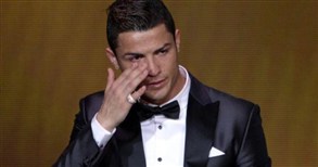 مصر اليوم - رئيس البرتغال يقلد رونالدو وسامًا رفيعًا