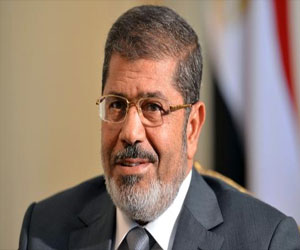 مصر اليوم - محاكمة مرسي و 16 آخرين بتهمة التخابر 16 فبراير أمام الجنايات