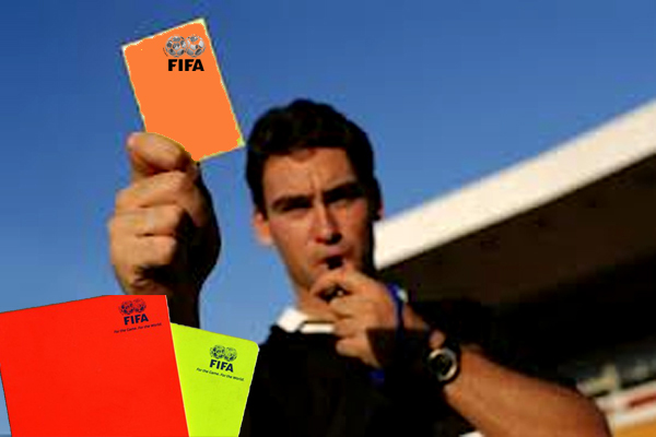   مصر اليوم - اقتراح بإدخال بطاقة برتقالية في المباريات