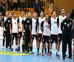   مصر اليوم - وزير الرياضة يطمئن على بعثة منتخب اليد في الجزائر