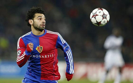   مصر اليوم - صفحّةُ تشيلسي الإنكليّزي ترحبُ بسجودِ محمد صلاح في ستامفوردبريدج