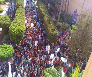   مصر اليوم - طلاب الإخوان يتظاهرون في جامعة الإسكندرية