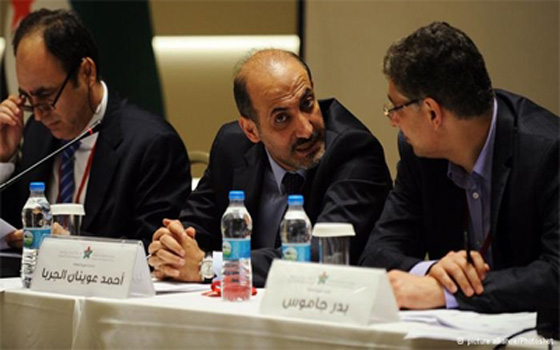   مصر اليوم - مفاوضات الحل السياسي  بين الحكم والمعارضة تبدأ اليوم بالواسطة في قاعتين منفصلتين