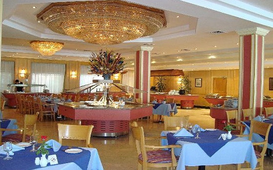   مصر اليوم - منتجع موفنبيك القاهرة قرية سياحيّة وسط حدائق استوائيّة