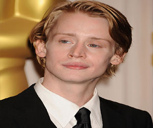   مصر اليوم - والد النجم ماكولي كولكن يصاب بجلطة شديدة