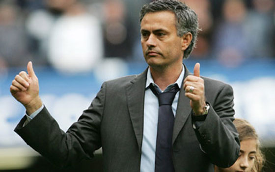   مصر اليوم - جوزيه مورينيو يشيد بـ 4 مزايا تتوافر في المصري محمد صلاح مهاجم كتيبة البلوز الجديد