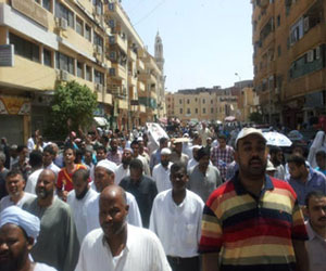   مصر اليوم - توقيف 3 من الإخوان في مسيرة في أسوان