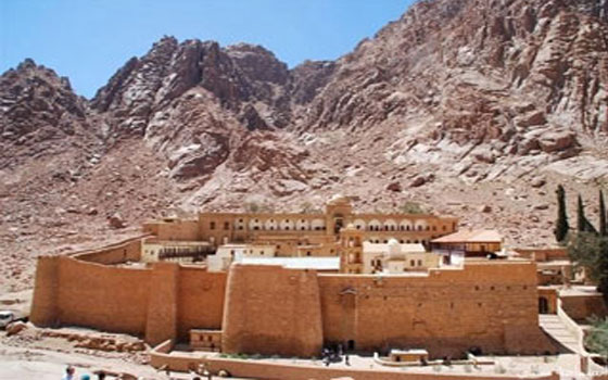   مصر اليوم - سانت كاترين مدينة السِّياحة الدِّينية في جنوب سيناء