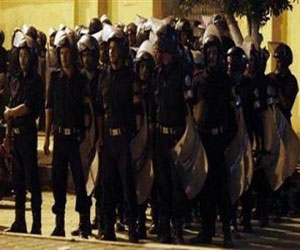 مصر اليوم - مصدر أمني: نطارد المتهمين بمهاجمة معسكر فرق الأمن في السويس