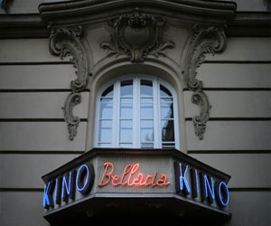   مصر اليوم - قاعات السينما القديمة في فيينا تعول على سحرها للأستمرار