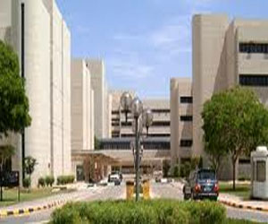   مصر اليوم - مدينة الملك فهد الطبية تتكفل بمصاريف عمرة 50 شخصًا من منسوبيها شهريًا