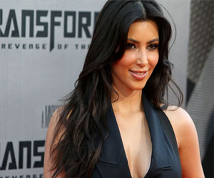   مصر اليوم - كيم كاردشيان وكانيي ويست يتزوجان هذا الصيف في باريس