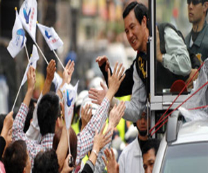   مصر اليوم - سائق شاحنة يقتحم مقر الرئاسة التايوانية