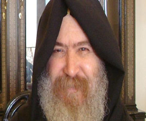 مصر اليوم - أسقف سوهاج يؤكد اختلاط دماء المسيحيين بالمسلمين من أجل الوطن