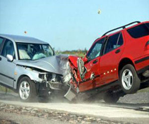   مصر اليوم - إصابة مواطنيْن في حادث تصادم سيّارتيْن في شمال سيناء